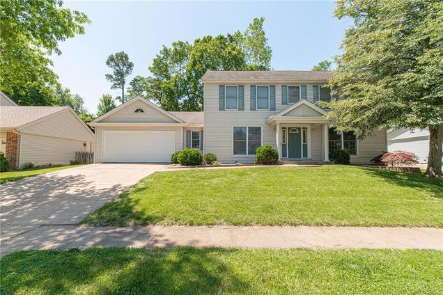 2926 Piney Pointe St Louis, MO House Sold - Photo 1 of 33. Opens carousel modal
