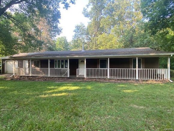 936 Longbridge Trail Walshville, IL House Sold - Photo 1 of 20. Opens carousel modal
