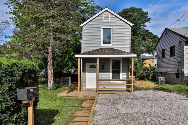 9955 Luna Avenue St Louis, MO House Sold - Photo 1 of 31. Opens carousel modal