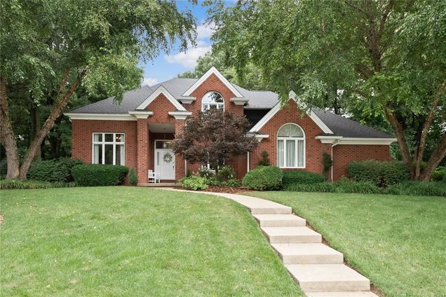 9 Hunters Pointe O'Fallon, IL House Sold - Photo 1 of 55. Opens carousel modal