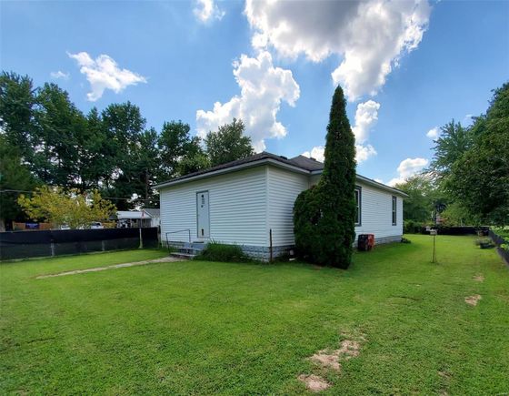 515 S 5th Elkville, IL House Sold - Photo 1 of 12. Opens carousel modal