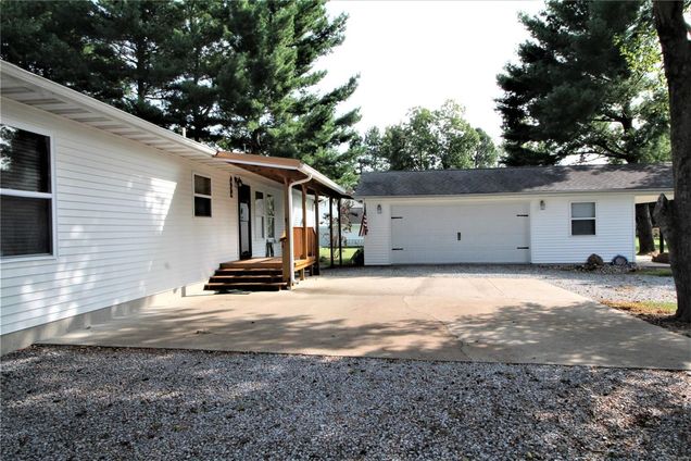 307 N Division Street Pittsburg, IL House Sold - Photo 1 of 42. Opens carousel modal
