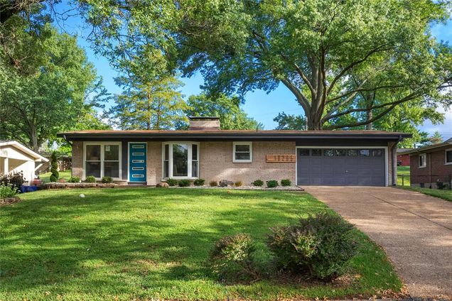 10265 Maebern Terrace St Louis, MO House Sold - Photo 1 of 27. Opens carousel modal