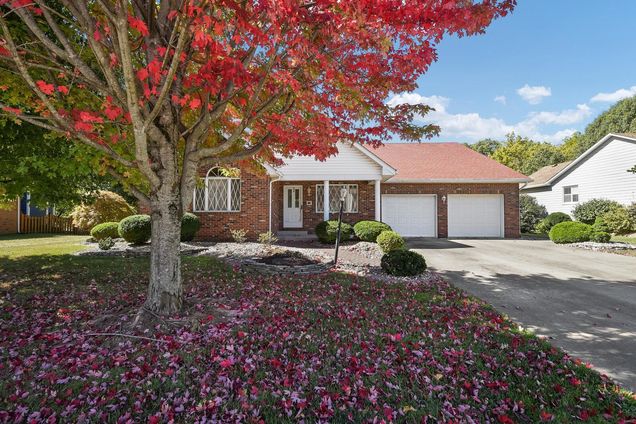 132 Pleasant Ridge Drive Edwardsville, IL House Sold - Photo 1 of 46. Opens carousel modal