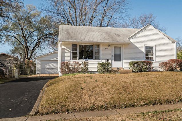6829 Eisele Street Berkeley, MO House Sold - Photo 1 of 17. Opens carousel modal
