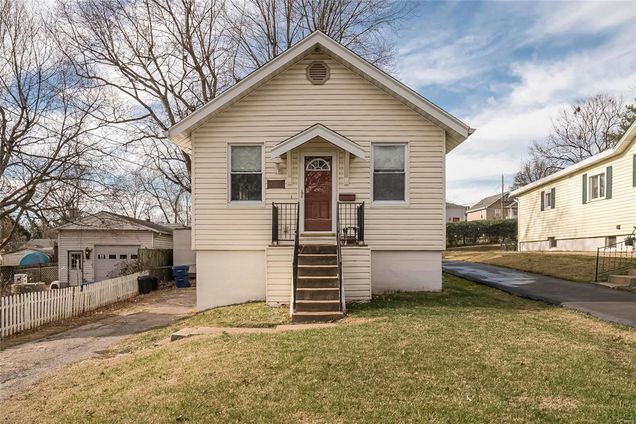 9951 Luna Avenue Unit 1/2 St Louis, MO House Sold - Photo 1 of 17. Opens carousel modal
