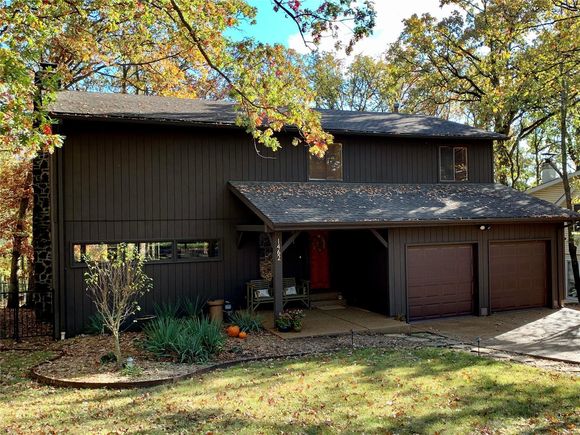 1462 Royal Springs Drive St Louis, MO House Sold - Photo 1 of 50. Opens carousel modal