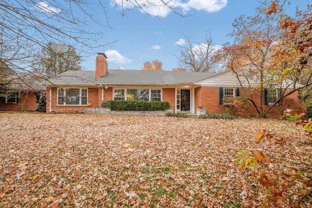 11 S Tealbrook Drive St Louis, MO House Sold - Photo 1 of 39. Opens carousel modal
