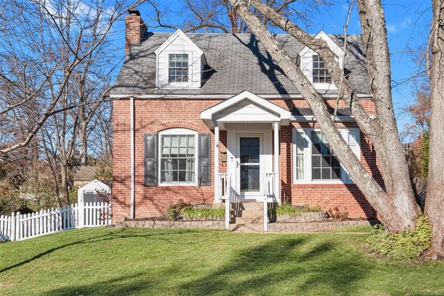 941 Hawbrook Road St Louis, MO House Sold - Photo 1 of 51. Opens carousel modal