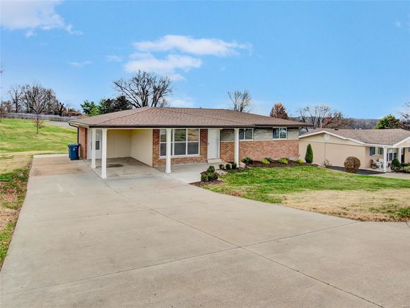 3218 Parkwood Maryland Heights, MO House Sold - Photo 1 of 26. Opens carousel modal