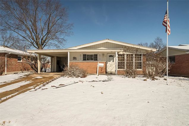 7 Tamma Hazelwood, MO House Sold - Photo 1 of 42. Opens carousel modal