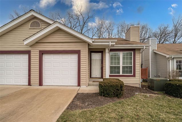 524 Spring Glen Ballwin, MO House Sold - Photo 1 of 14. Opens carousel modal
