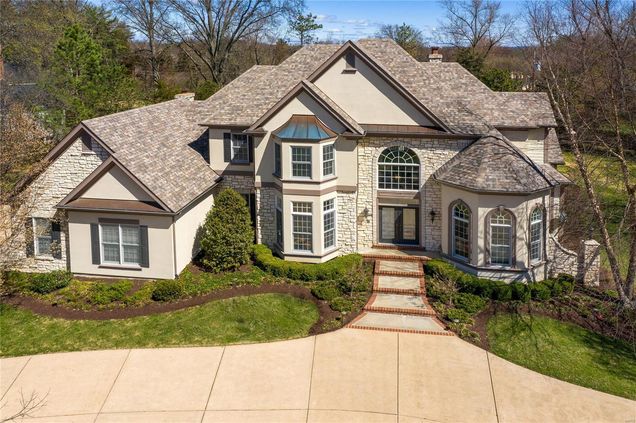 372 Babler Road Town and Country, MO House Sold - Photo 1 of 46. Opens carousel modal