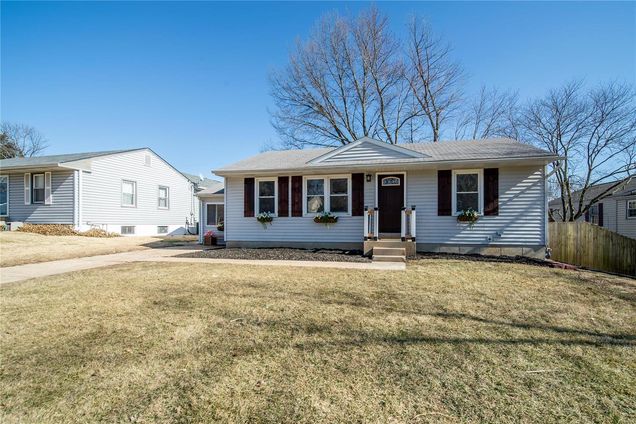 10566 Kamping Lane St Louis, MO House Sold - Photo 1 of 25. Opens carousel modal