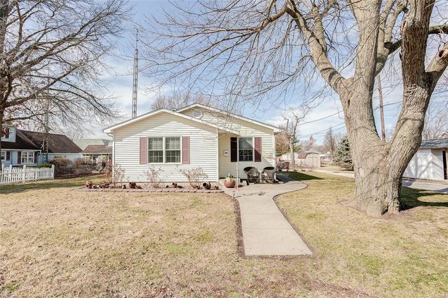 1317 N Dye Virden, IL House Sold - Photo 1 of 38. Opens carousel modal