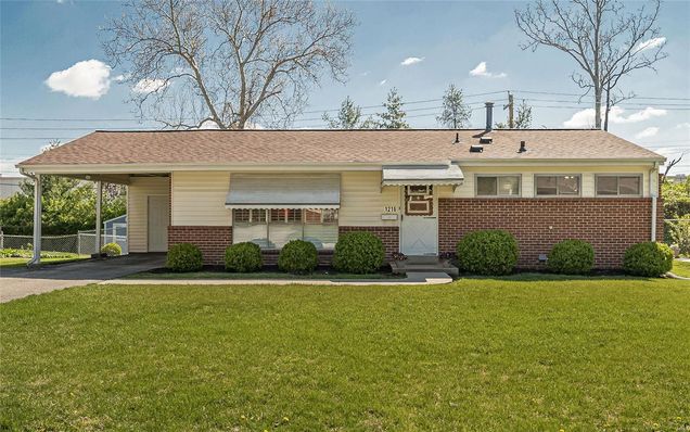 1216 Arrowhead St Louis, MO House Sold - Photo 1 of 20. Opens carousel modal