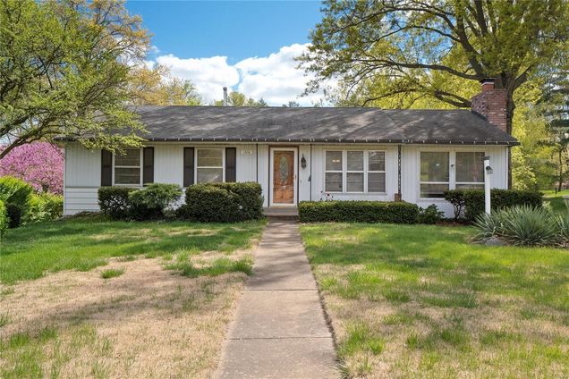 1316 W Essex Avenue St Louis, MO House Sold - Photo 1 of 36. Opens carousel modal