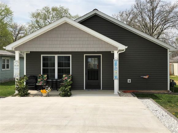115 N Cherry Street Hoffman, IL House Sold - Photo 1 of 13. Opens carousel modal