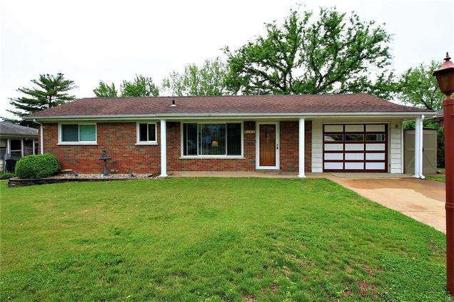 9527 Montbrook Drive St Louis, MO House Sold - Photo 1 of 26. Opens carousel modal