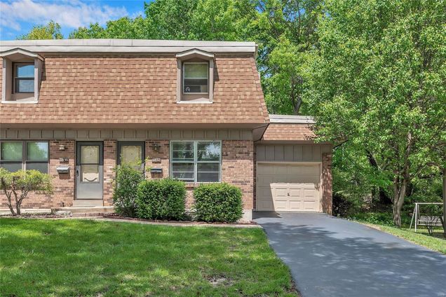 11837 Charlemagne Drive Maryland Heights, MO Townhouse Sold - Photo 1 of 20. Opens carousel modal