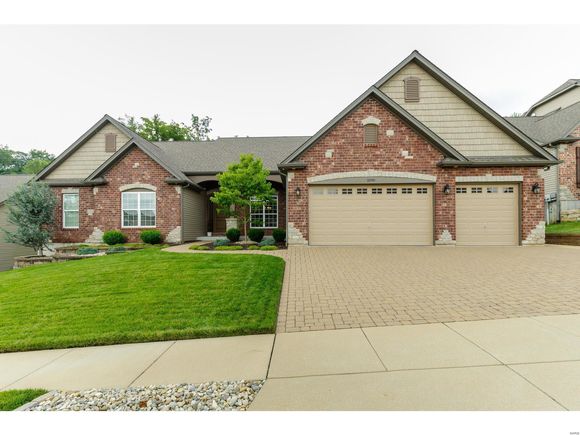1090 Bridleridge Crossing Spur High Ridge, MO House Sold - Photo 1 of 3. Opens carousel modal