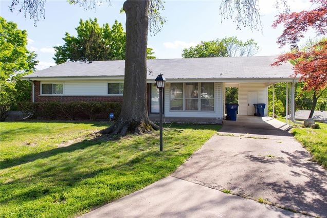 947 Times Circle St Louis, MO House Sold - Photo 1 of 12. Opens carousel modal