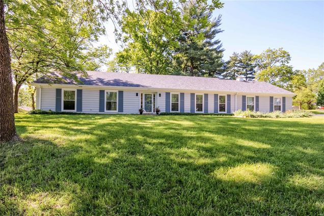 245 Brixham Drive Chesterfield, MO House Sold - Photo 1 of 30. Opens carousel modal
