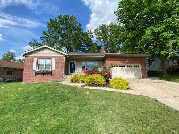 134 Blackthorn St Louis, MO House Sold - Photo 1 of 33. Opens carousel modal