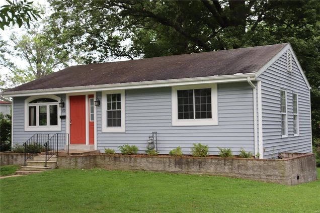 350 E Clinton St Louis, MO House Sold - Photo 1 of 36. Opens carousel modal