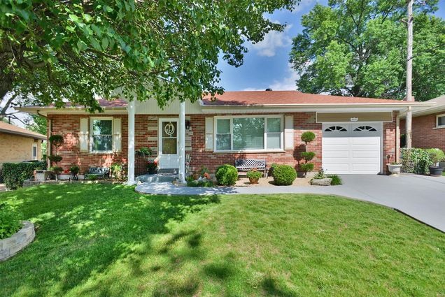 #MIS21039762 St Louis, MO House Sold - Photo 1 of 33. Opens carousel modal