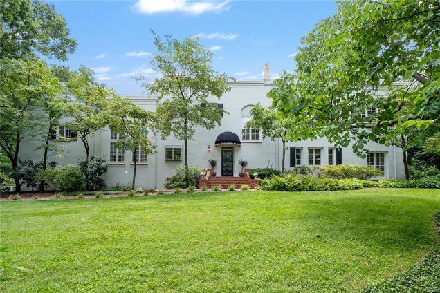 4 Litzsinger Lane Ladue, MO House Sold - Photo 1 of 53. Opens carousel modal