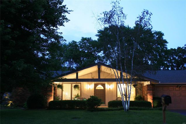 482 Meadow Green Place Creve Coeur, MO House Sold - Photo 1 of 26. Opens carousel modal