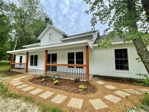 1200 Holly Drive Carterville, IL House Sold - Photo 1 of 31. Opens carousel modal