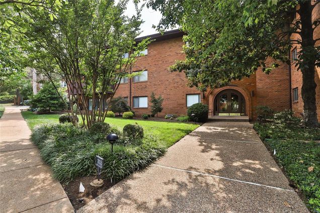 303 N Meramec Avenue Unit 301 Clayton, MO Condo Sold - Photo 1 of 34. Opens carousel modal