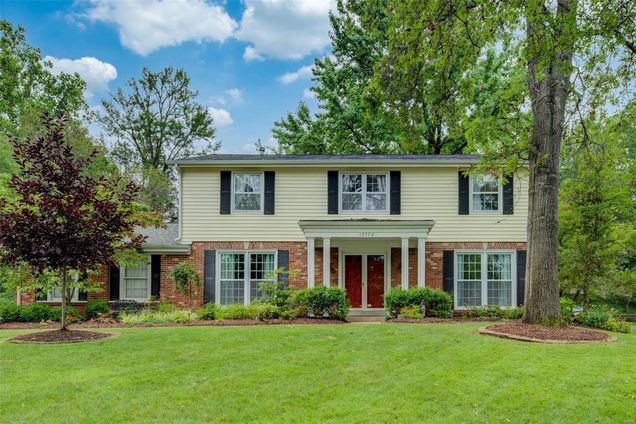 12576 Villa Hill St Louis, MO House Sold - Photo 1 of 21. Opens carousel modal