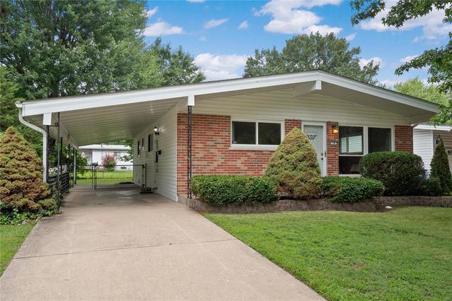 18 Ronda Drive Florissant, MO House Sold - Photo 1 of 35. Opens carousel modal