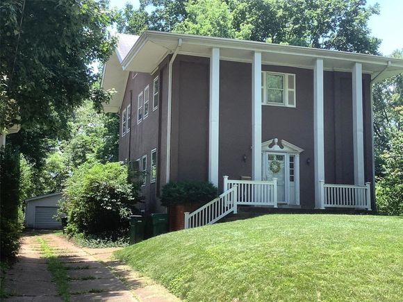520 Oakwood Avenue Webster Groves, MO House Sold - Photo 1 of 25. Opens carousel modal