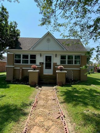 1204 N State Marion, IL House Sold - Photo 1 of 17. Opens carousel modal
