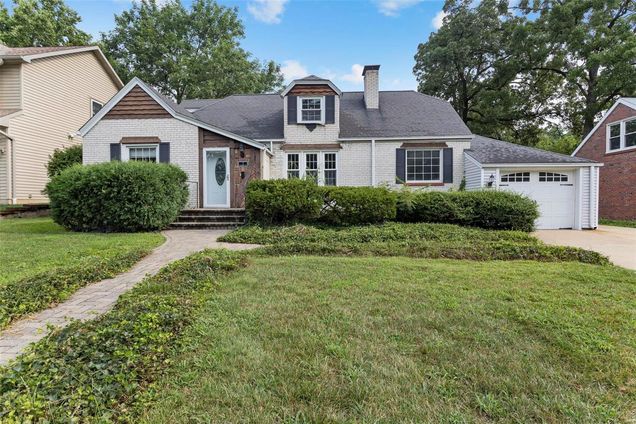 7 Villawood Lane St Louis, MO House Sold - Photo 1 of 30. Opens carousel modal