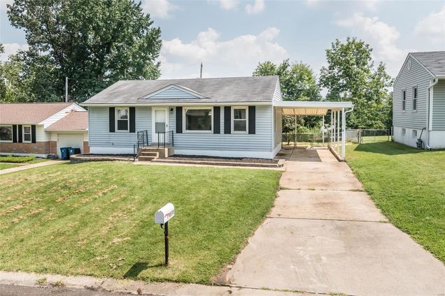 10510 Kamping Lane St Louis, MO House Sold - Photo 1 of 15. Opens carousel modal