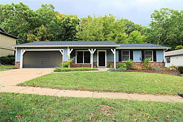 2925 Royal Gorge Court St Louis, MO House Sold - Photo 1 of 42. Opens carousel modal