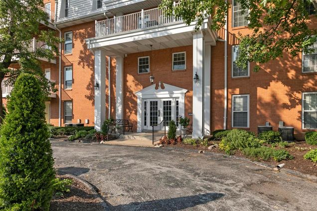 14471 Bantry Lane Unit 32 Chesterfield, MO Condo Sold - Photo 1 of 33. Opens carousel modal