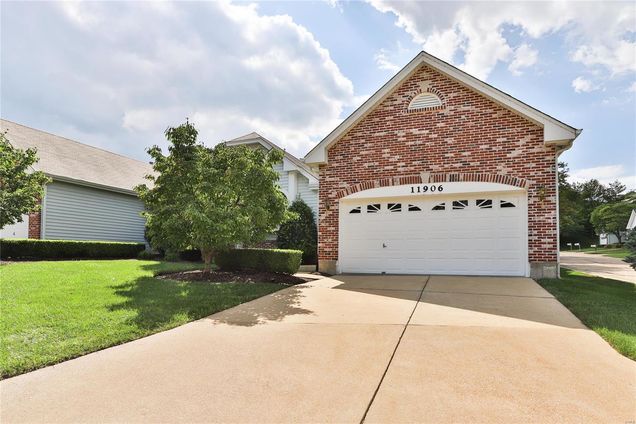11906 Moorland Woods St Louis, MO House Sold - Photo 1 of 41. Opens carousel modal