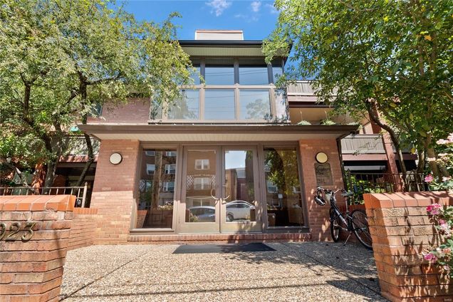 7923 Kingsbury Boulevard Unit 303 Clayton, MO Condo Sold - Photo 1 of 26. Opens carousel modal