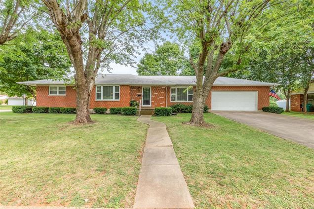 303 Carter Farmington, MO House Sold - Photo 1 of 32. Opens carousel modal