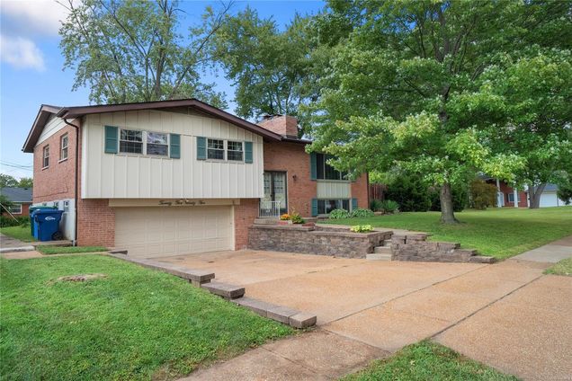 2595 Guildford Drive Florissant, MO House Sold - Photo 1 of 31. Opens carousel modal