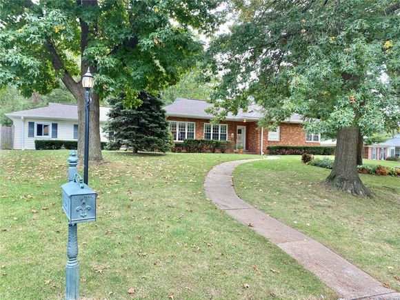 86 Flamingo Drive St Louis, MO House Sold - Photo 1 of 32. Opens carousel modal