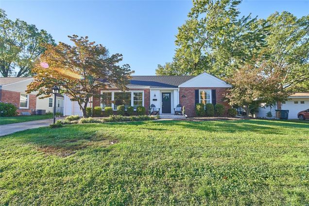 546 Dougherty Ferry Road St Louis, MO House Sold - Photo 1 of 33. Opens carousel modal