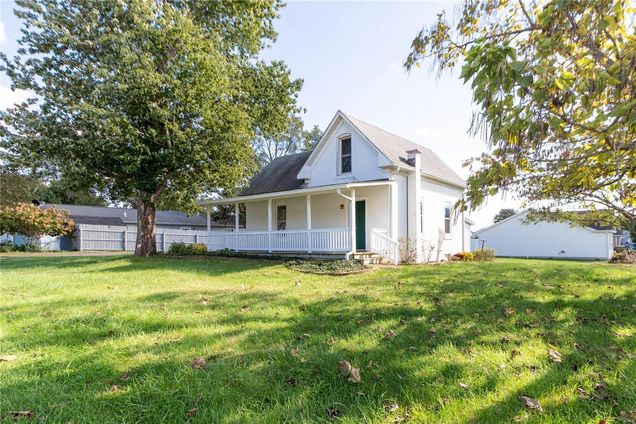 201 Red Row Road Marion, IL House Sold - Photo 1 of 23. Opens carousel modal