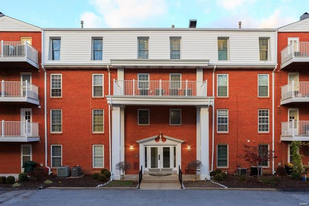 14443 Bantry Lane Unit 18 Chesterfield, MO Condo Sold - Photo 1 of 23. Opens carousel modal
